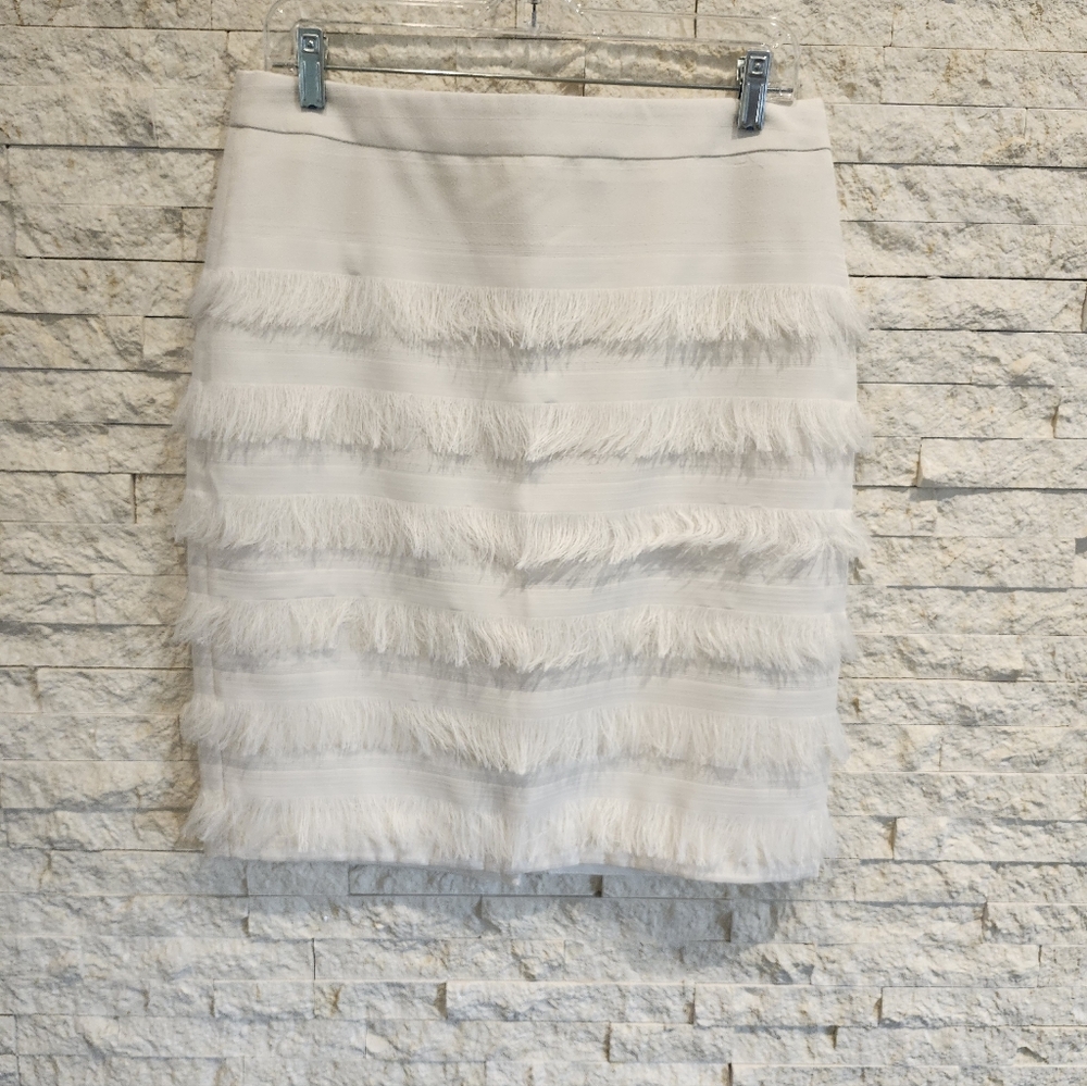 NWT Banana Republic Heritage Elegant White Fringe Pencil Skirt Size 10